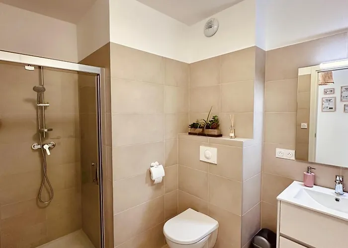 Avec Separee Calme Et Proche Apartment